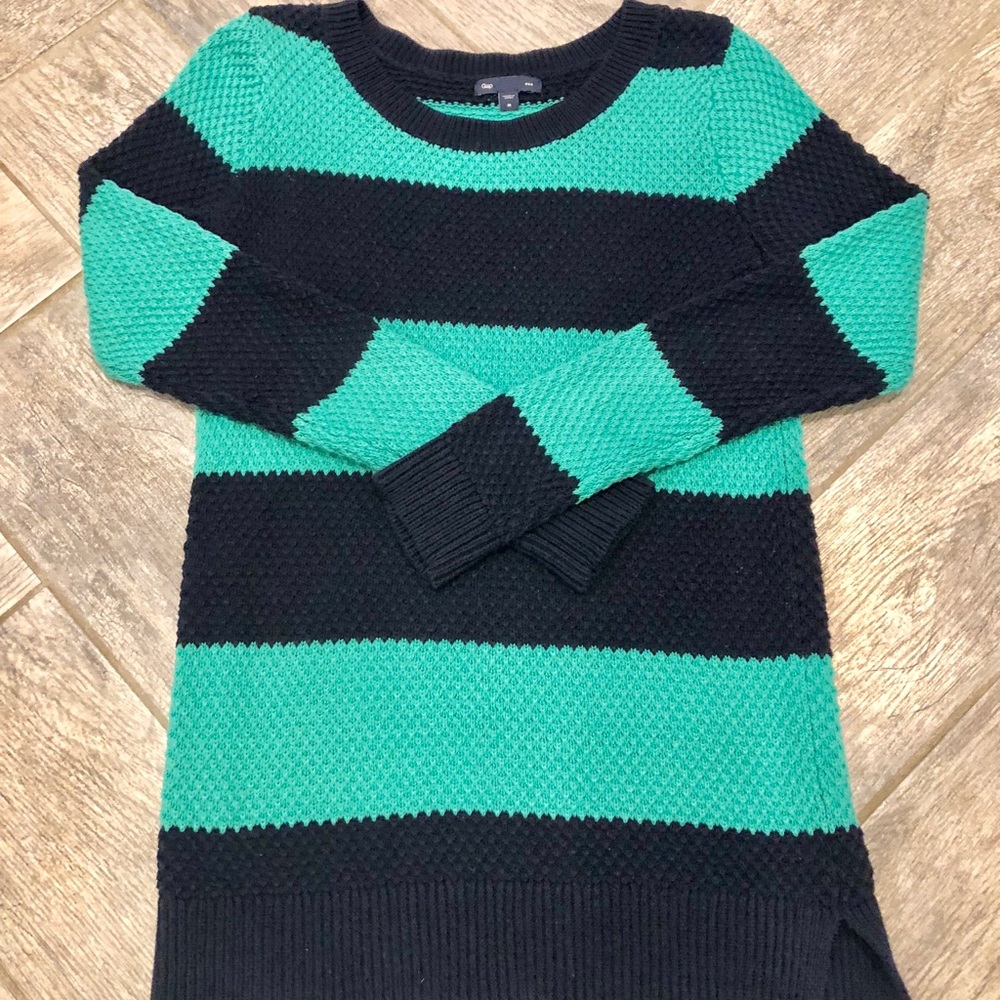 Women’s Gap Sweater - M